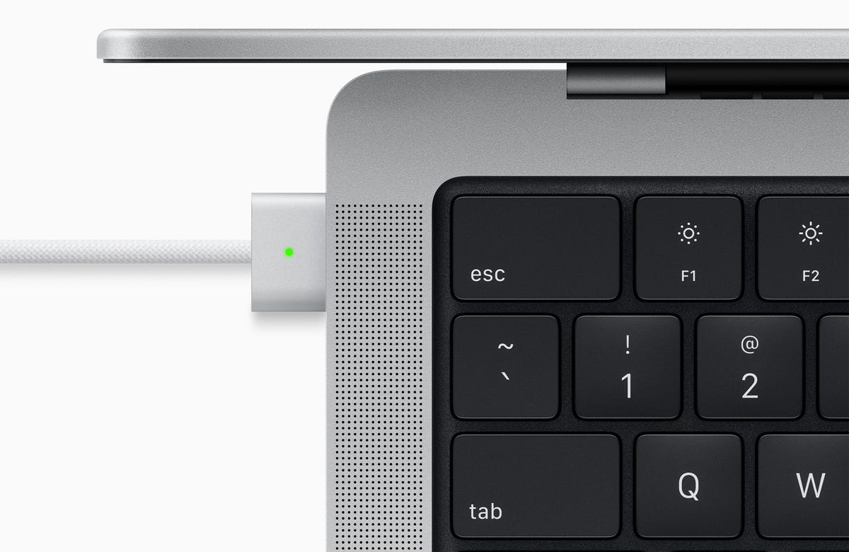 apple-macbook-pro-magsafe-10182021