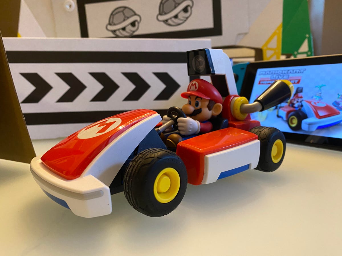mario-kart-live-side