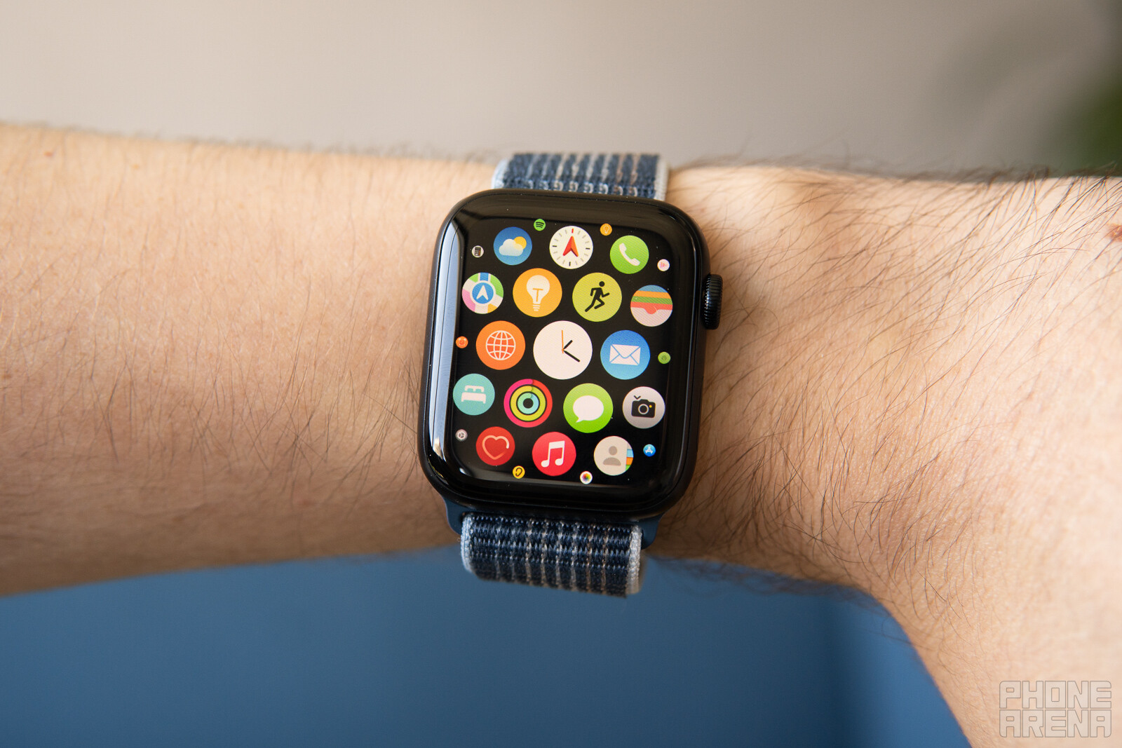 (Image credit - PhoneArena) Apple Watch SE 2 apps - Apple Watch SE 2 (2022) review: The affordable Apple Watch; why pay more?